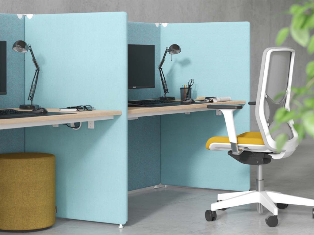 MY SPACE este un sistem modular universal cu proprietăți acustice excelente, creat pentru a modela spații de birou unice. Acest sistem este soluția ideală pentru birouri agile call-center, bazate pe activități și birouri open-space. Birouri Call Center