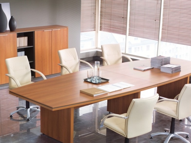 Masa de conferinta STATUS