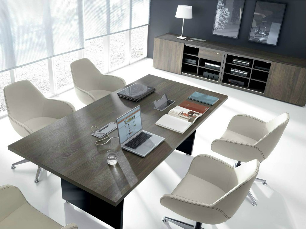 Masa de conferinta MITO