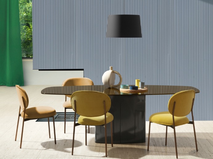 Masa de conferinta AERO