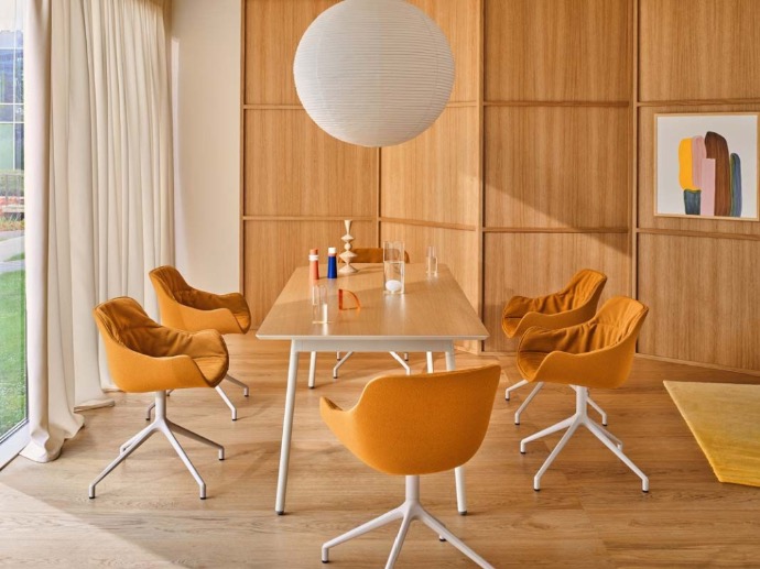 Masa de conferinta UNIT